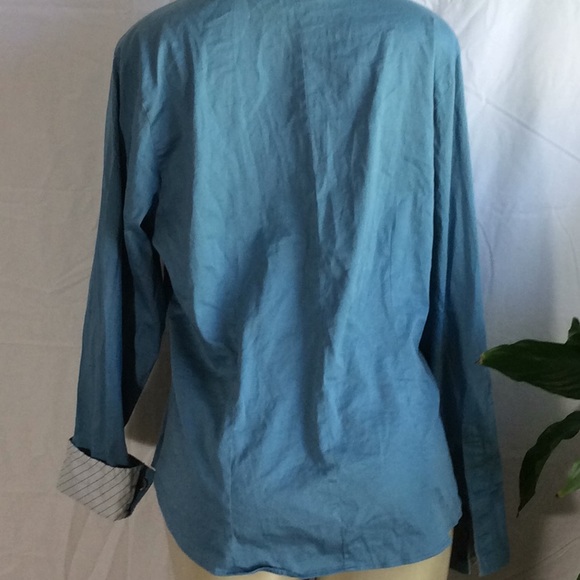 Button down - Picture 2 of 4